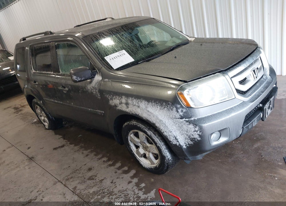2011 HONDA PILOT EX-L VIN: 5FNYF4H53BB005397