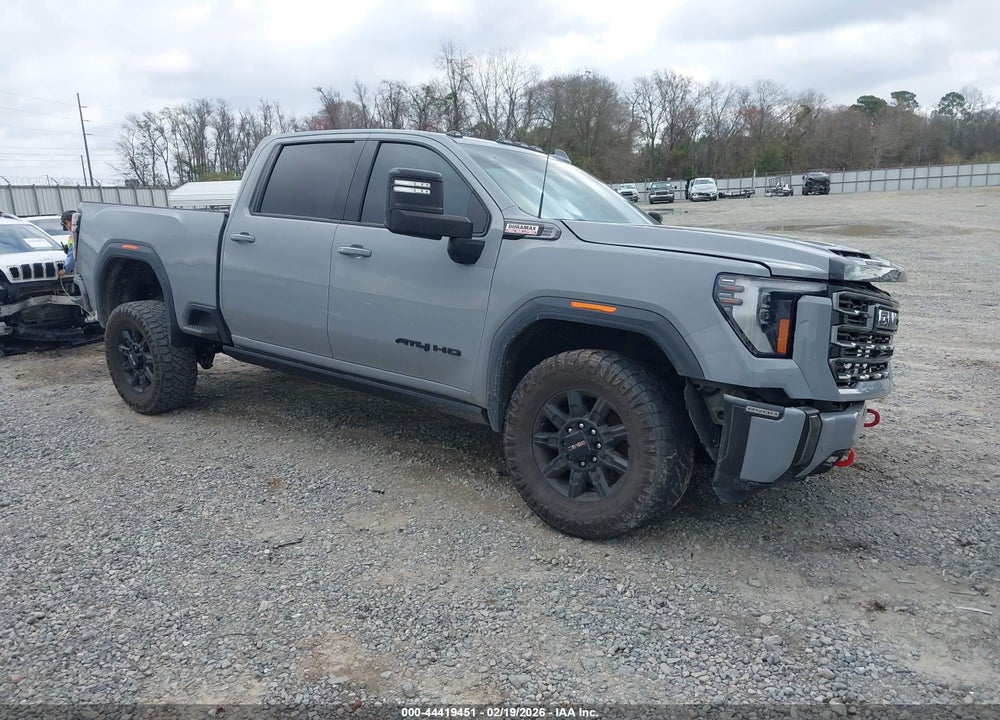 2024 GMC SIERRA 2500HD 4WD  STANDARD BED AT4 VIN: 1GT49PEY5RF321220