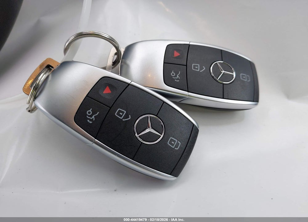 2022 MERCEDES-BENZ GLC 300 SUV VIN: W1N0G8DB4NV325260