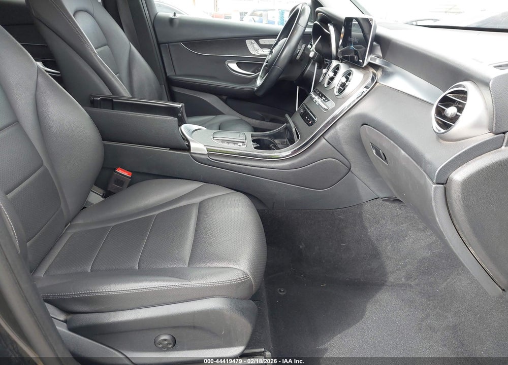 2022 MERCEDES-BENZ GLC 300 SUV VIN: W1N0G8DB4NV325260