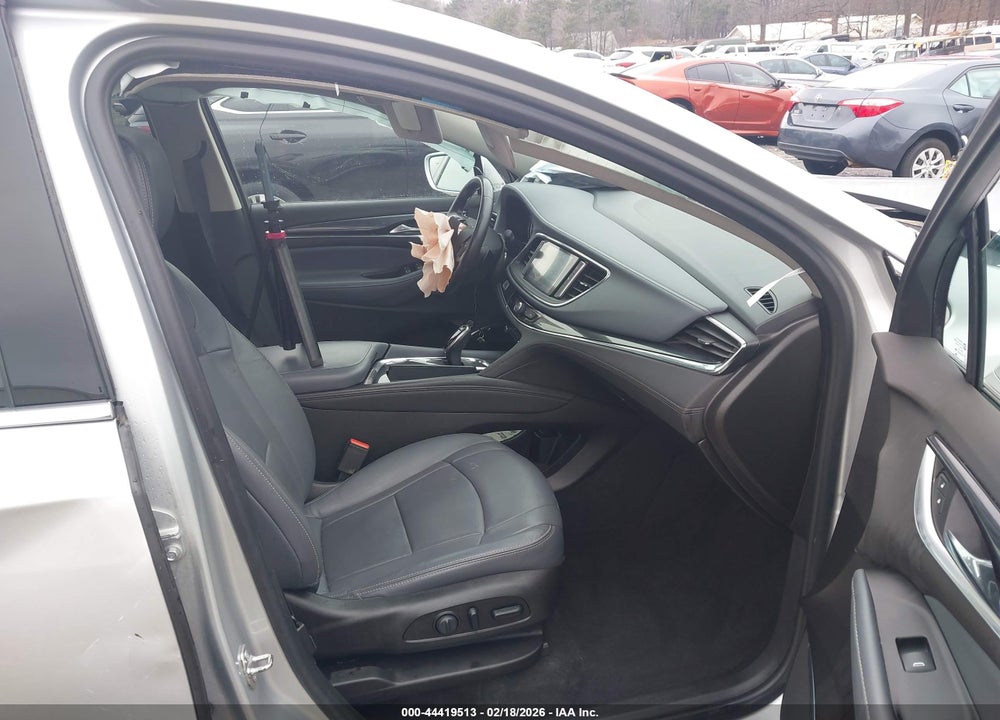 2018 BUICK ENCLAVE ESSENCE VIN: 5GAERBKW9JJ223949