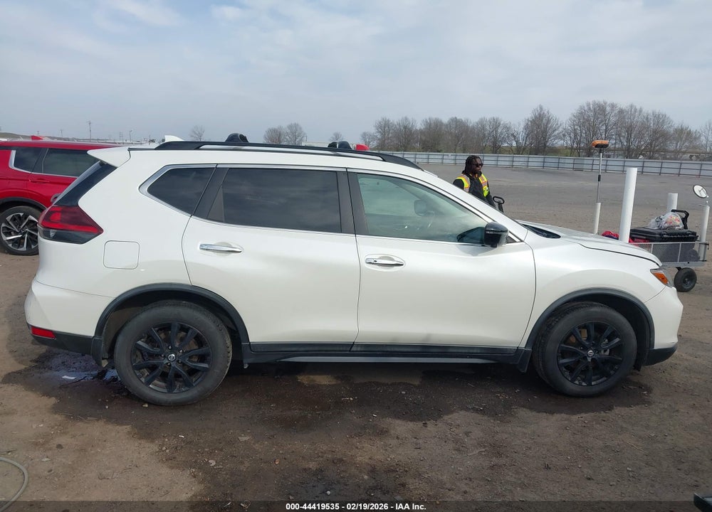 2018 NISSAN ROGUE SV VIN: 5N1AT2MT5JC741932