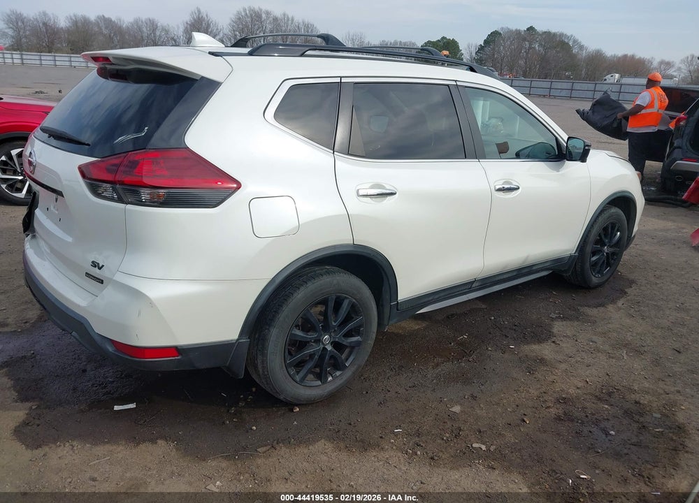 2018 NISSAN ROGUE SV VIN: 5N1AT2MT5JC741932