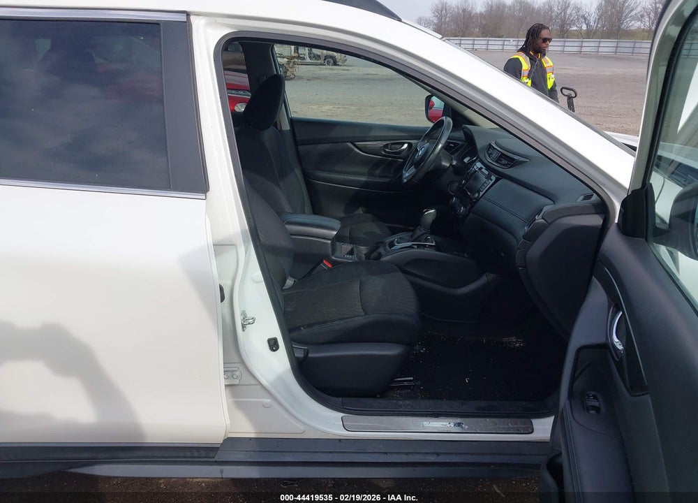 2018 NISSAN ROGUE SV VIN: 5N1AT2MT5JC741932