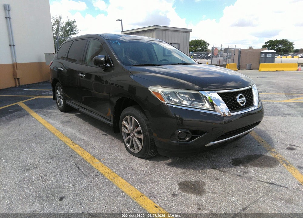 2015 NISSAN PATHFINDER S VIN: 5N1AR2MMXFC626032