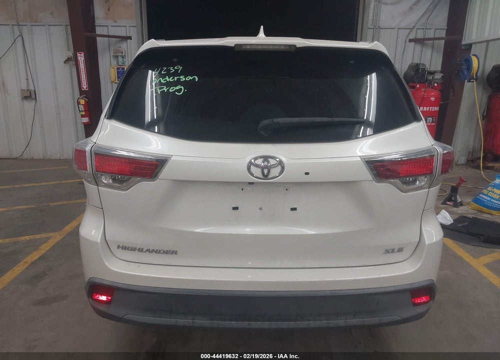 2016 TOYOTA HIGHLANDER XLE V6 VIN: 5TDKKRFH8GS506140