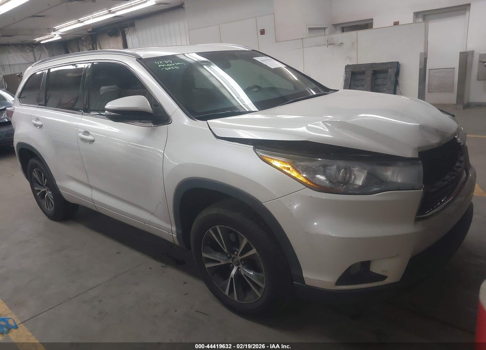 2016 TOYOTA HIGHLANDER XLE V6 VIN: 5TDKKRFH8GS506140