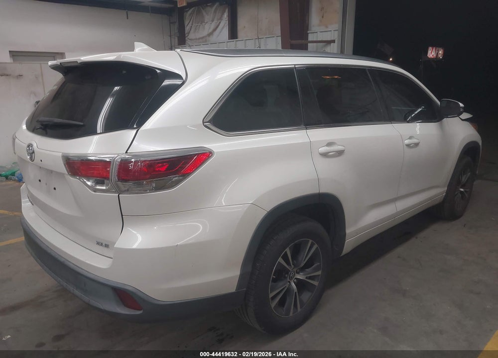2016 TOYOTA HIGHLANDER XLE V6 VIN: 5TDKKRFH8GS506140