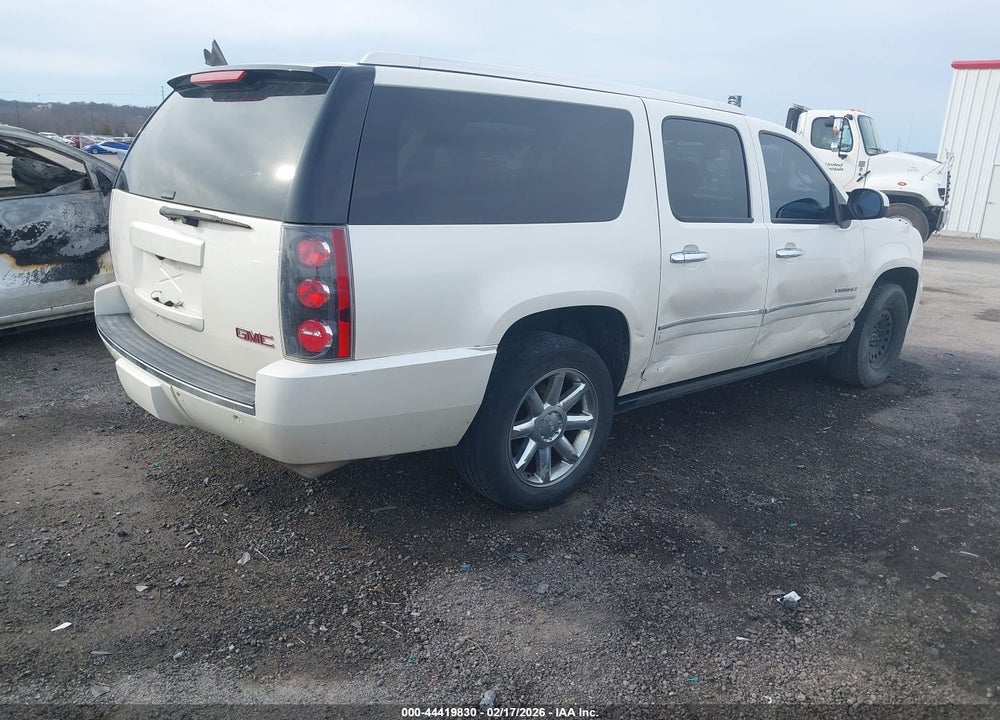 2013 GMC YUKON XL 1500 DENALI VIN: 1GKS2MEF9DR237857