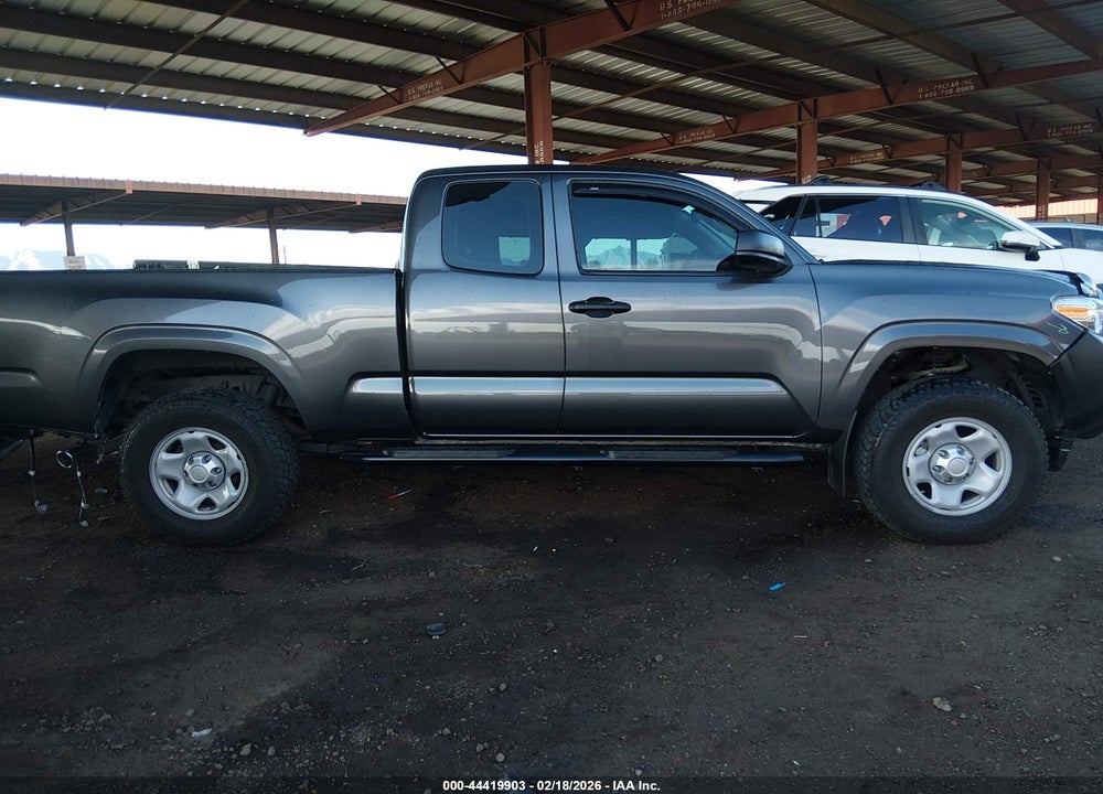 2018 TOYOTA TACOMA SR VIN: 5TFRX5GNXJX111780