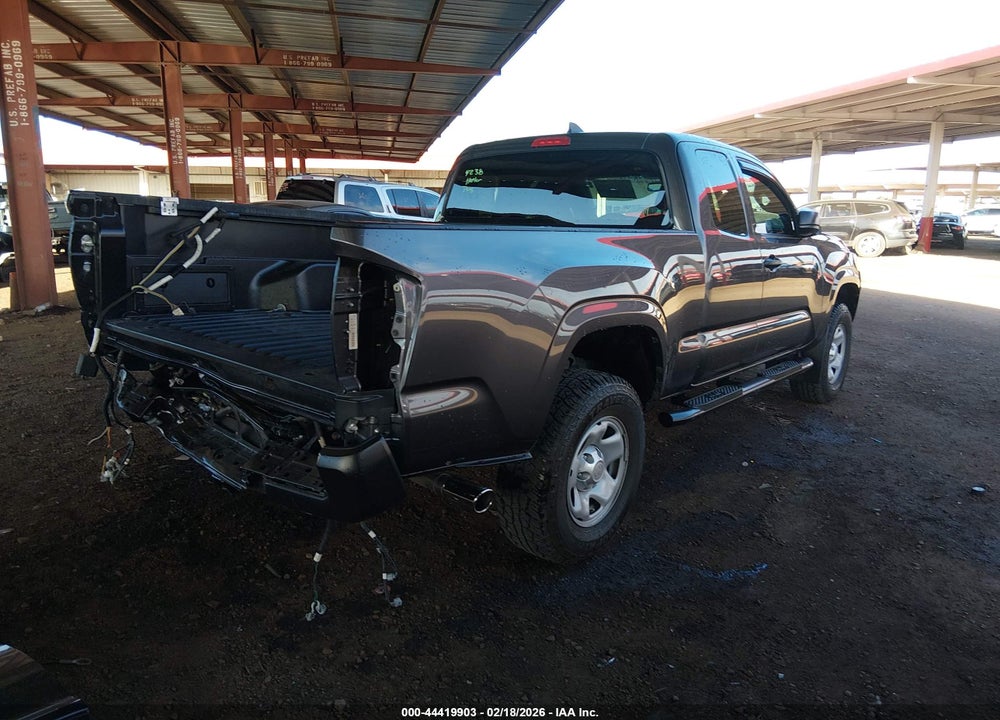 2018 TOYOTA TACOMA SR VIN: 5TFRX5GNXJX111780
