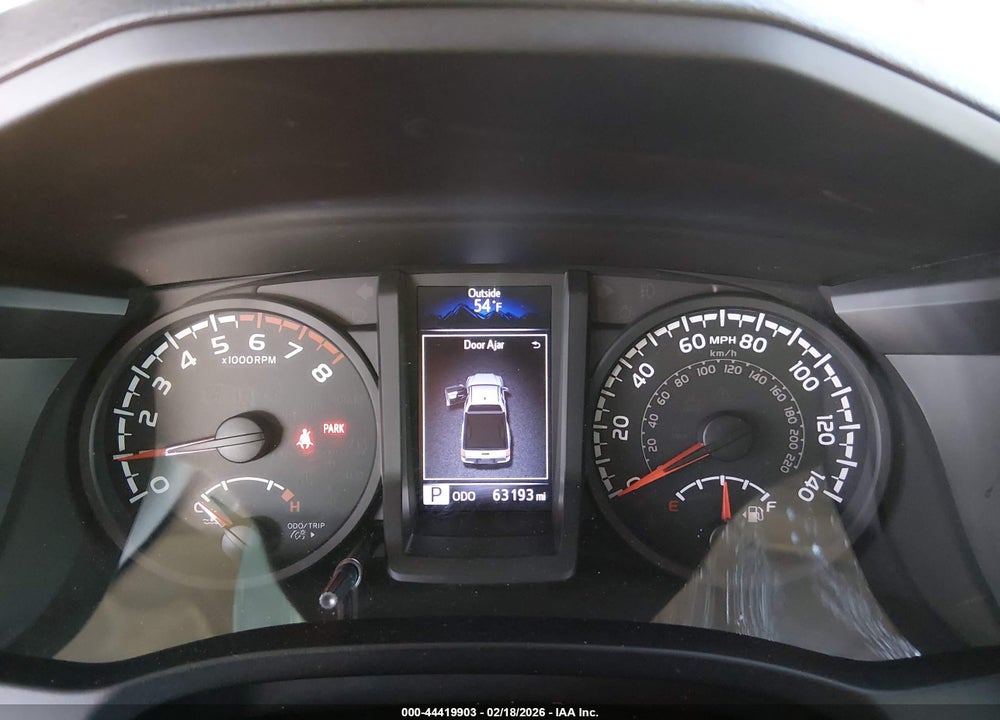 2018 TOYOTA TACOMA SR VIN: 5TFRX5GNXJX111780