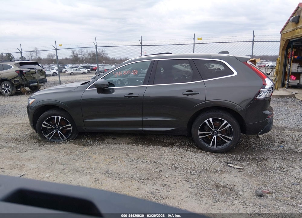 2021 VOLVO XC60 T5 MOMENTUM VIN: YV4102RK8M1850606