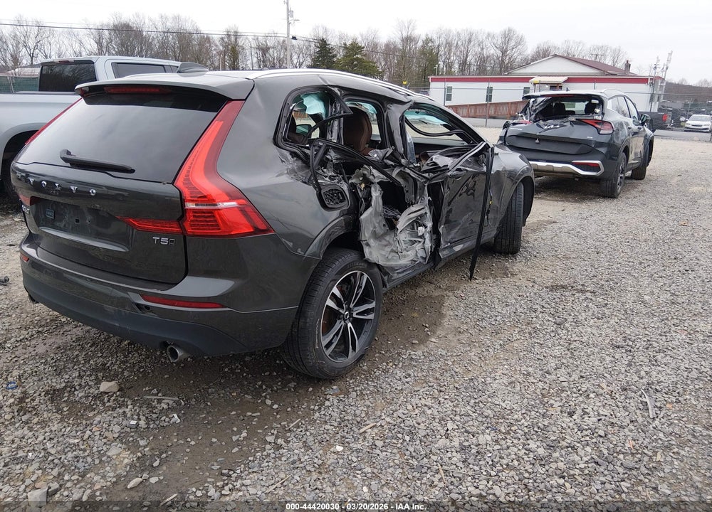 2021 VOLVO XC60 T5 MOMENTUM VIN: YV4102RK8M1850606