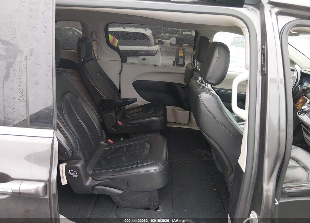2021 CHRYSLER PACIFICA TOURING L VIN: 2C4RC1BG1MR546994