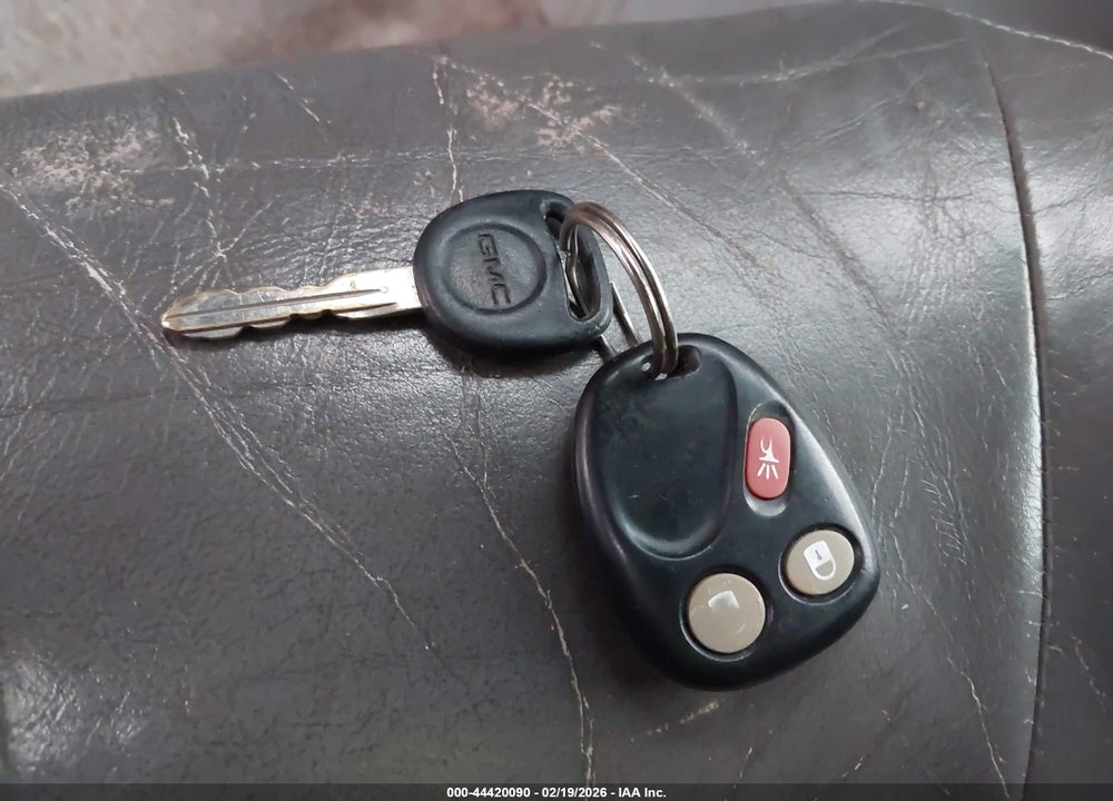 2003 GMC ENVOY XL SLT VIN: 1GKET16S536155659