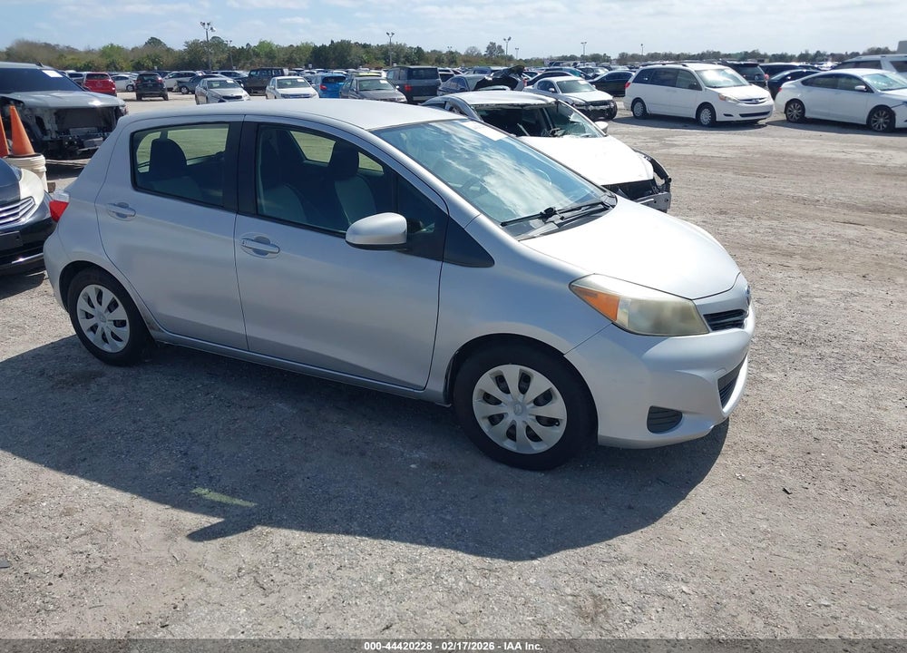 2013 TOYOTA YARIS LE VIN: JTDKTUD34DD545466