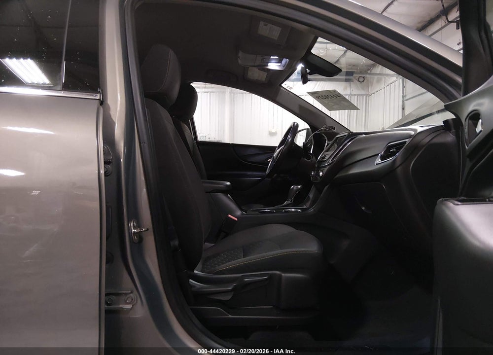 2019 CHEVROLET EQUINOX LT VIN: 3GNAXUEV6KS584757