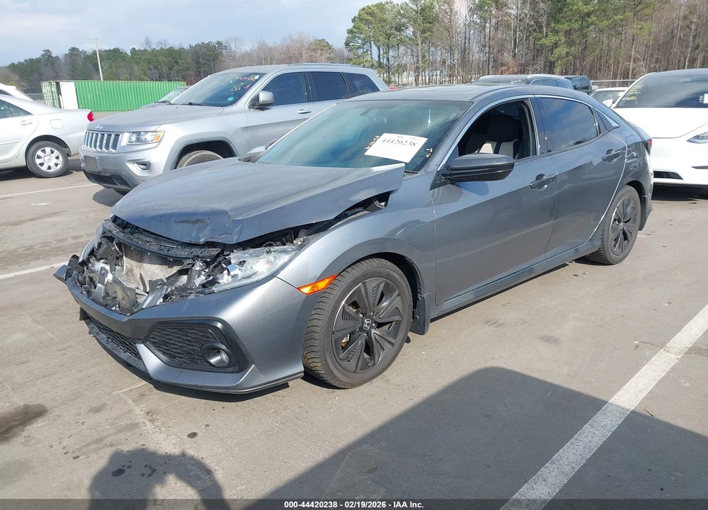 2018 HONDA CIVIC EX VIN: SHHFK7H5XJU214668