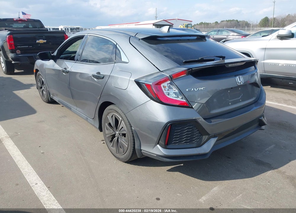 2018 HONDA CIVIC EX VIN: SHHFK7H5XJU214668