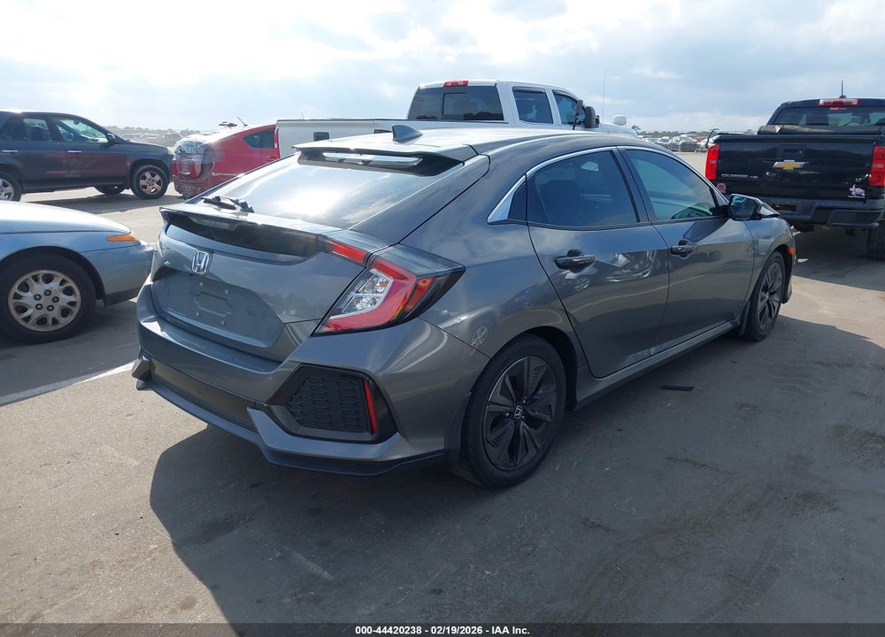 2018 HONDA CIVIC EX VIN: SHHFK7H5XJU214668