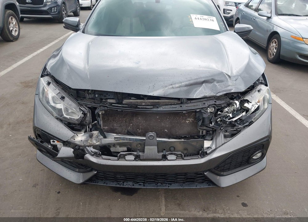 2018 HONDA CIVIC EX VIN: SHHFK7H5XJU214668