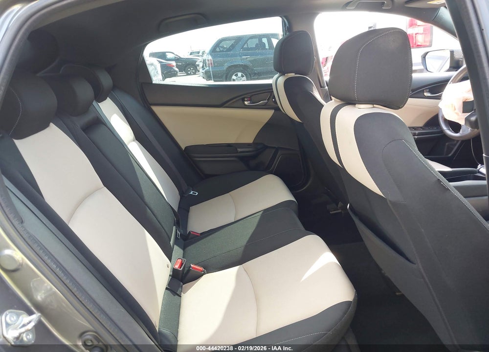 2018 HONDA CIVIC EX VIN: SHHFK7H5XJU214668