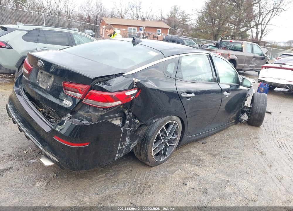 2020 KIA OPTIMA SE VIN: 5XXGT4L3XLG433900