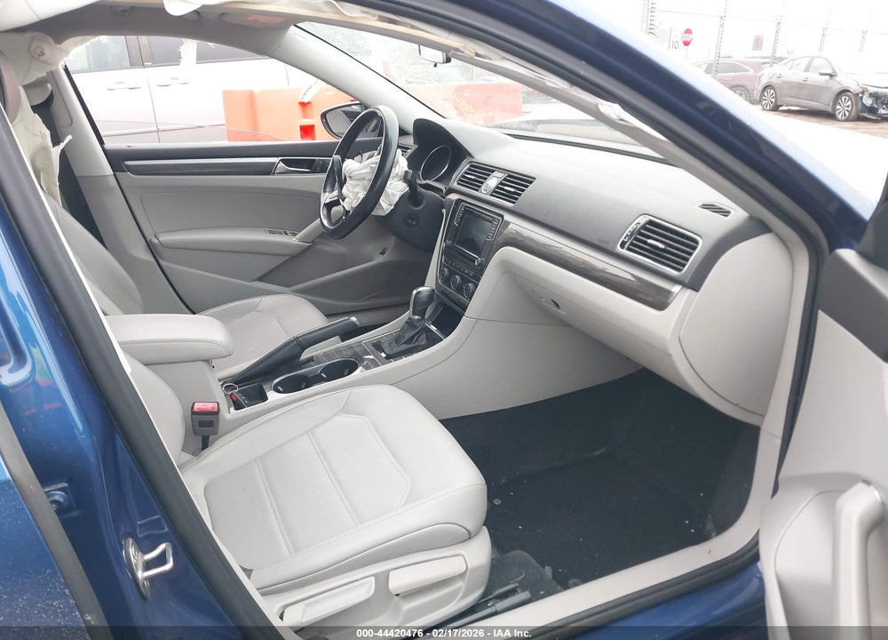 2017 VOLKSWAGEN PASSAT 1.8T SE VIN: 1VWBT7A33HC048844
