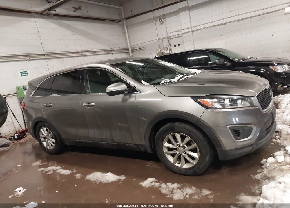 2017 KIA SORENTO 2.4L L VIN: 5XYPG4A30HG207259