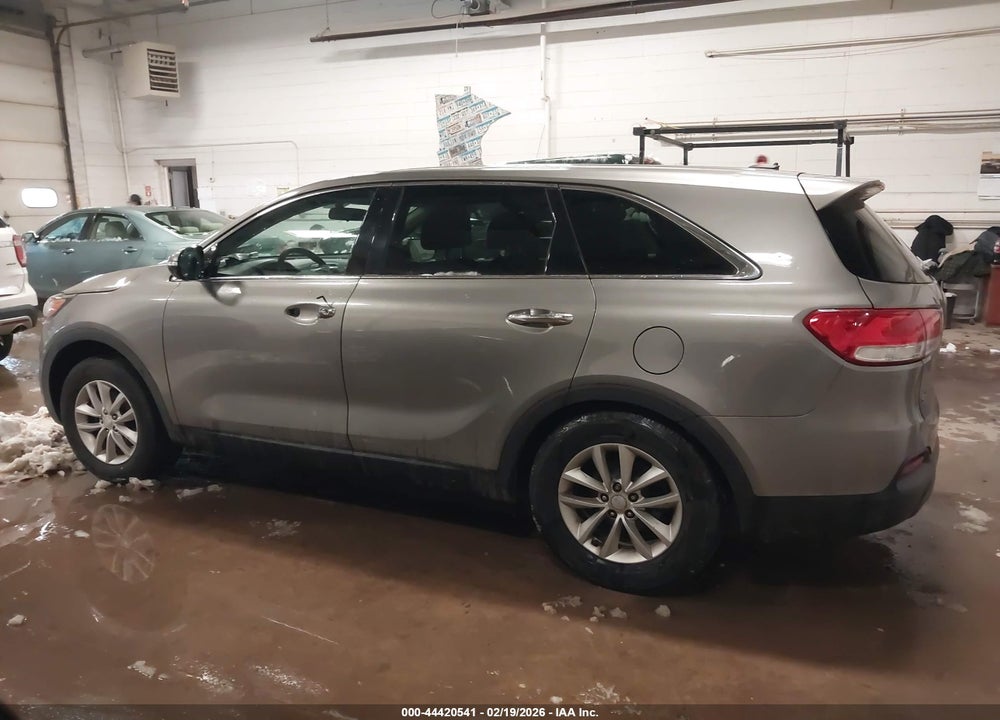 2017 KIA SORENTO 2.4L L VIN: 5XYPG4A30HG207259