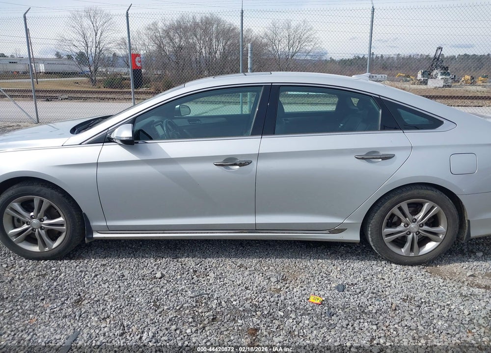 2019 HYUNDAI SONATA SPORT VIN: 5NPE34AF5KH820622