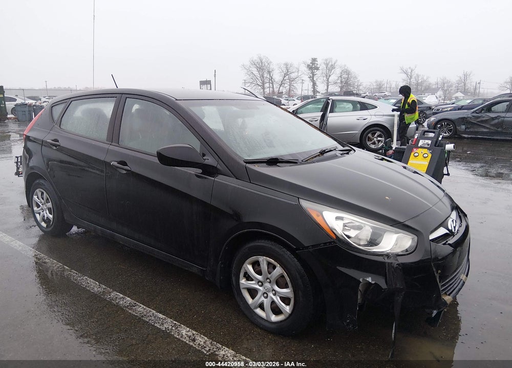2013 HYUNDAI ACCENT GS VIN: KMHCT5AE6DU138793