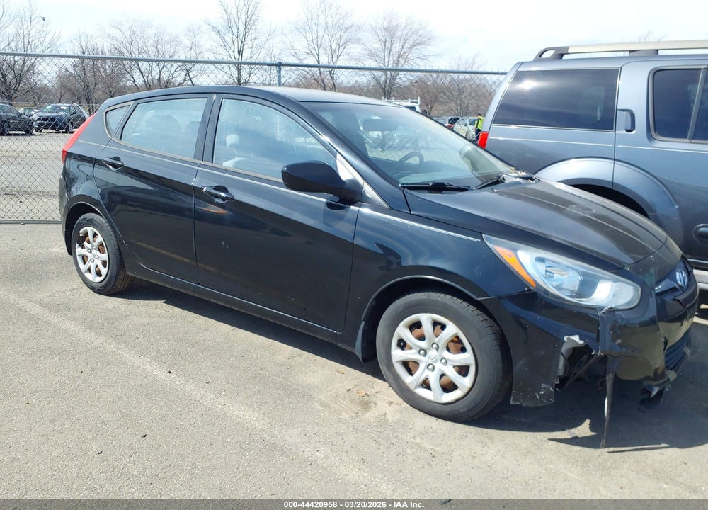 2013 HYUNDAI ACCENT GS VIN: KMHCT5AE6DU138793