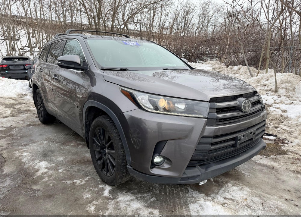 2019 TOYOTA HIGHLANDER SE VIN: 5TDJZRFH3KS567055