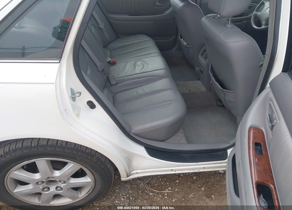 2002 TOYOTA AVALON XLS VIN: 4T1BF28BX2U249678