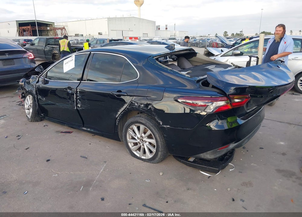 2021 TOYOTA CAMRY LE VIN: 4T1C11AK8MU590460