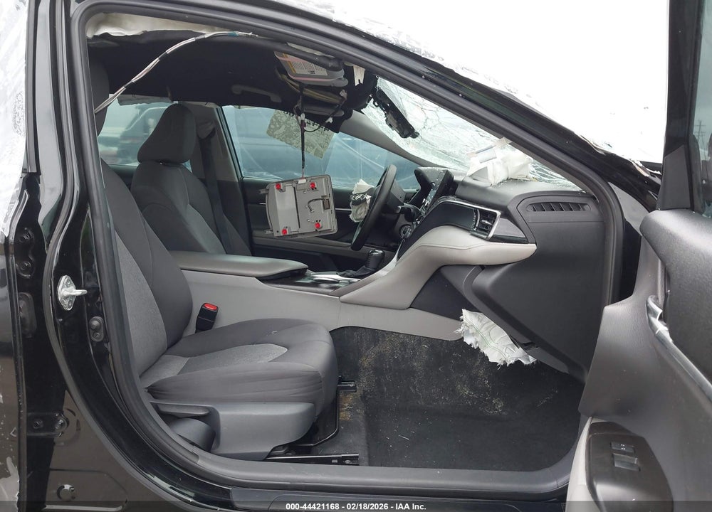 2021 TOYOTA CAMRY LE VIN: 4T1C11AK8MU590460