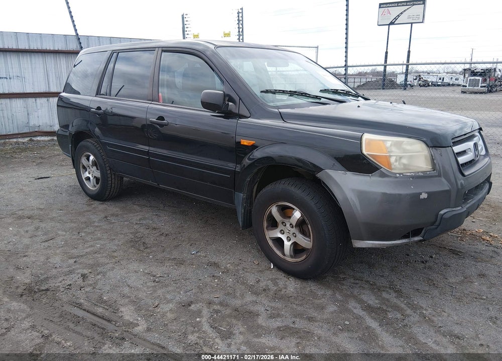 2007 HONDA PILOT LX VIN: 5FNYF28107B014874