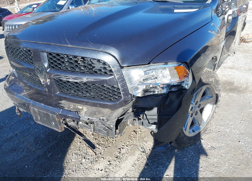 2016 RAM 1500 EXPRESS VIN: 1C6RR7FT5GS123371