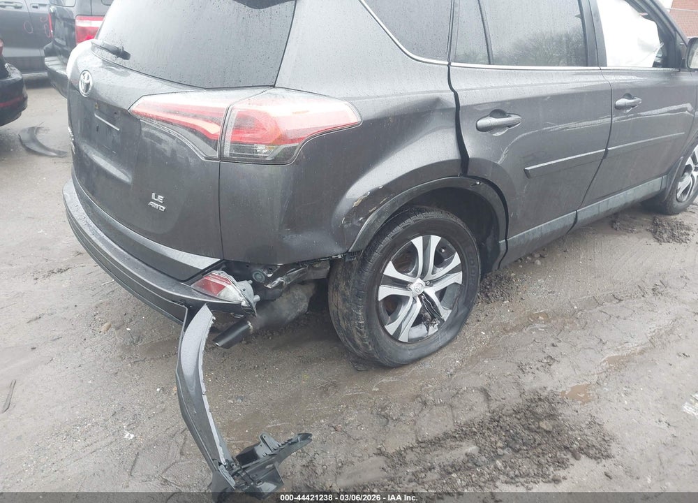 2017 TOYOTA RAV4 LE VIN: 2T3BFREV2HW585347