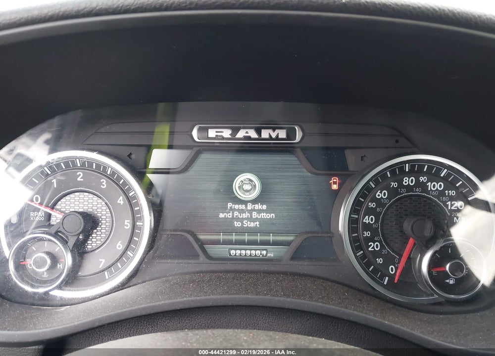 2024 RAM 2500 BIG HORN  4X4 6'4 BOX VIN: 3C6UR5DJ7RG386391
