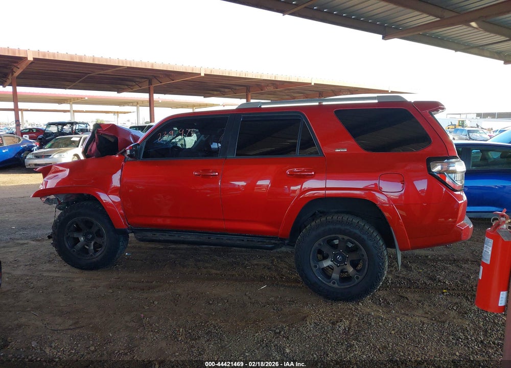 2018 TOYOTA 4RUNNER SR5 VIN: JTEBU5JR1J5540013
