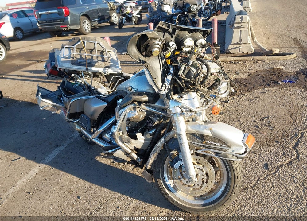 2003 HARLEY-DAVIDSON FLHTCUI ANNIVERSARY VIN: 1HD1FCW463Y615302
