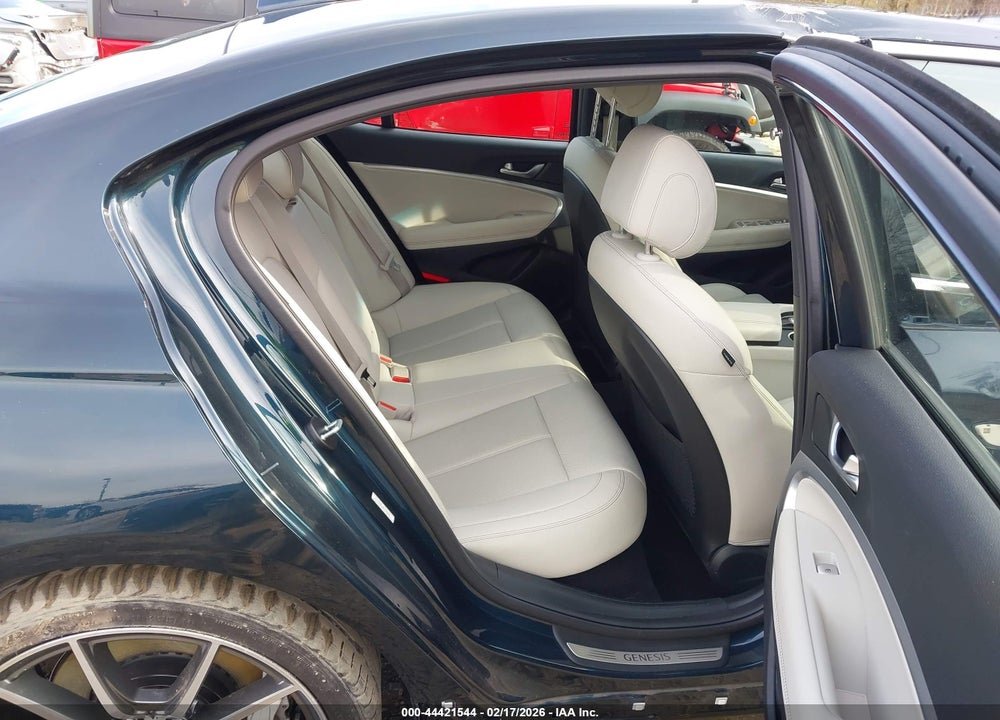 2024 GENESIS G70 2.5T RWD VIN: KMTG34SC2RU142622