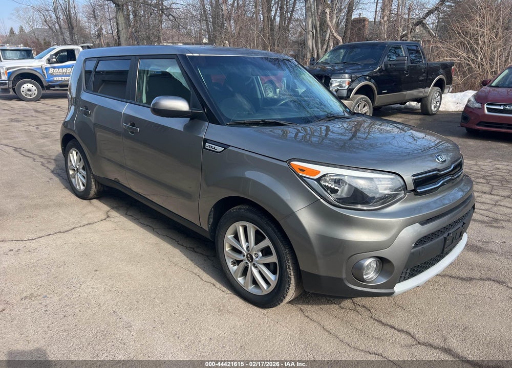 2019 KIA SOUL + VIN: KNDJP3A53K7638202