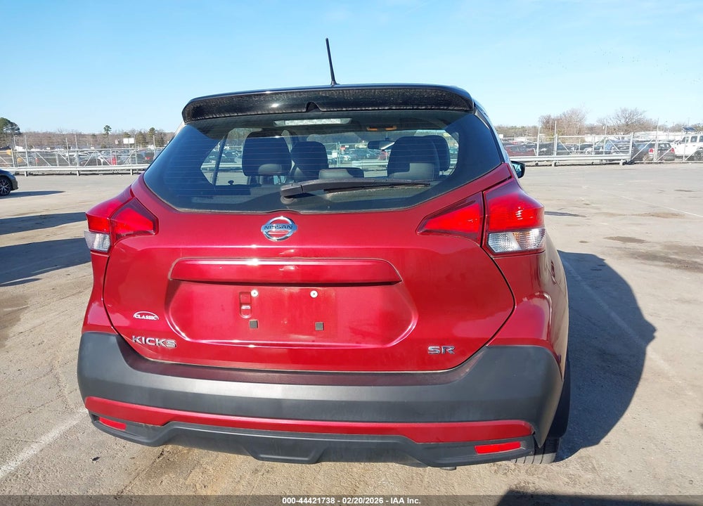 2019 NISSAN KICKS SR VIN: 3N1CP5CU2KL526322