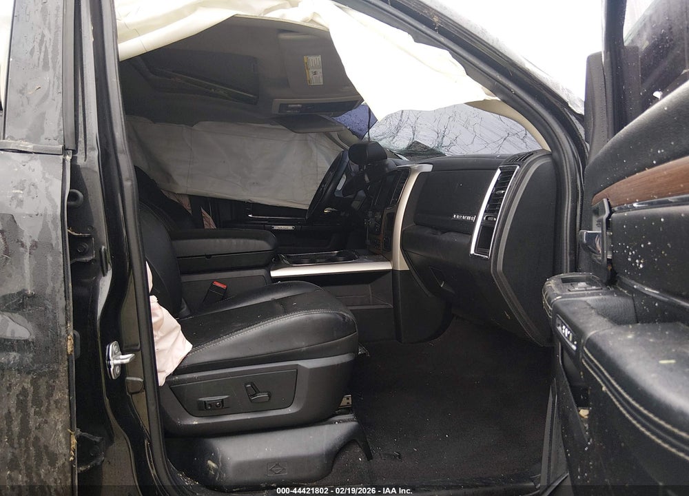 2016 RAM 2500 LAIE VIN: 3C6UR5NL2GG277446