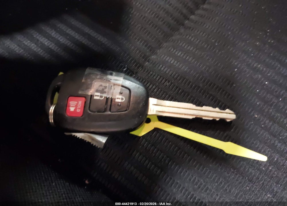 2018 TOYOTA RAV4 LE VIN: 2T3BFREV4JW836553