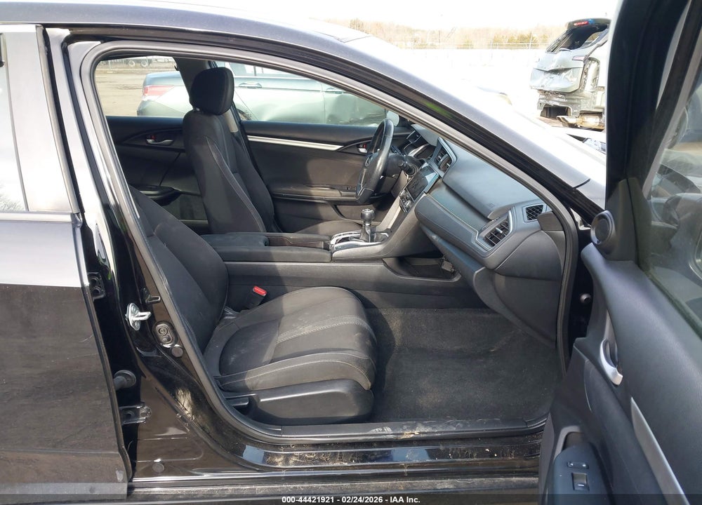 2018 HONDA CIVIC EX-T VIN: 2HGFC1E37JH643616
